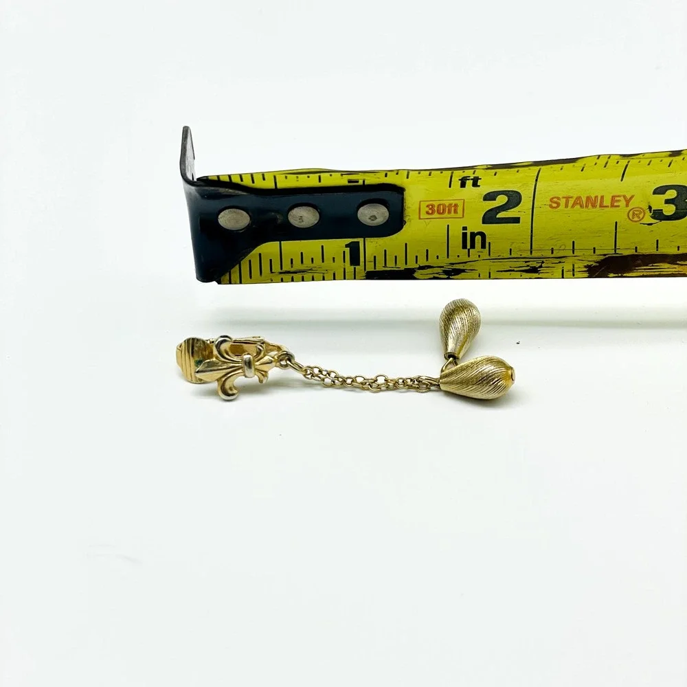 Vintage Gold Tone Chain Dangle Clip On Earrings Teardrop Bead Long Fleur de Lis